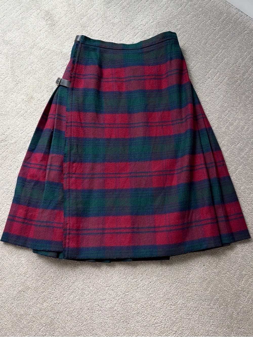 Vintage Johnstons of Elgin - Red and Green Tartan Plaid Kilt - Women's sz 12 adj